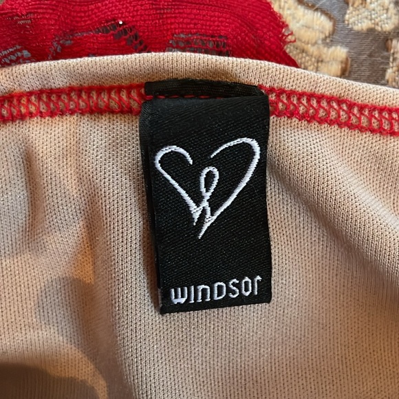 Windsor Off The Shoulder Red Lace Dress - Picture 3 of 4